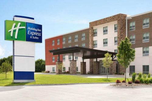Holiday Inn Express & Suites Raleigh West - Lenovo Center by IHG
