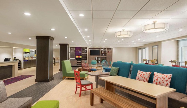 Home2 Suites by Hilton Woodbridge Potomac Mills