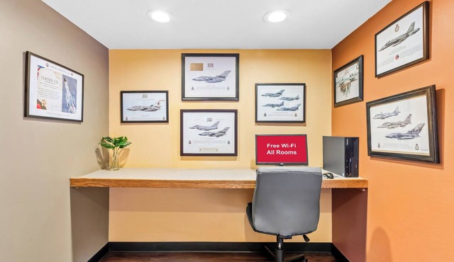 HomeTowne Studios by Red Roof Ridgecrest in Ridgecrest