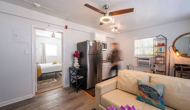 HoneyBee Loft in Best Downtown area nestled between High-End Residential