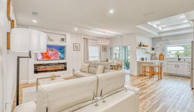 Honeycomb Haven Near Ocean , Golfing , Mineral Springs