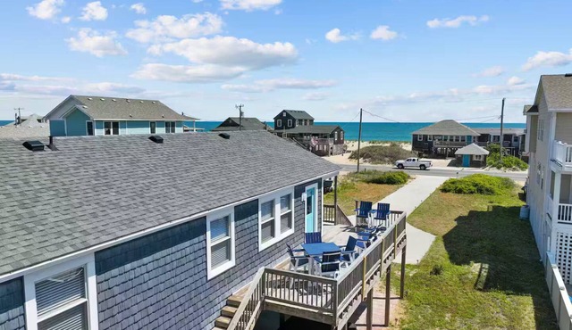 Hook Wine Sinker | Walk to Beach Hot Tub Game Room