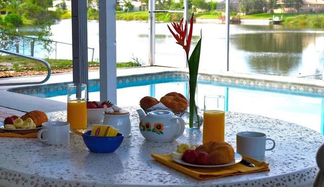 House in Venice Gardens, Heated Pool, Wi-Fi, Waterfront