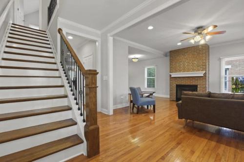 Housepitality - The Victorian Vacation Home