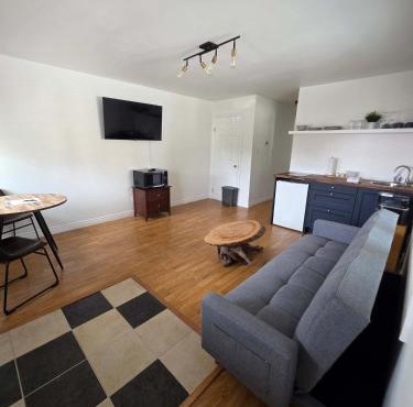 Hunts Point Beachside Suite #13