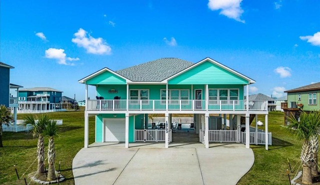 InstaAhhh | Private Pool | Pet Friendly Oasis | Steps to Beach