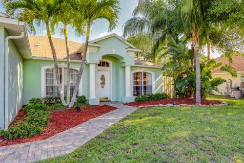 Inviting Jensen Beach Home w/Screened-In Patio!