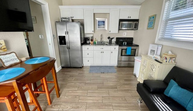 Jefferson 521 · Villa 4 - Surf Shack-Laughing Dolphin