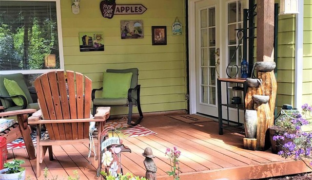 Joanne's Creekside BnB
