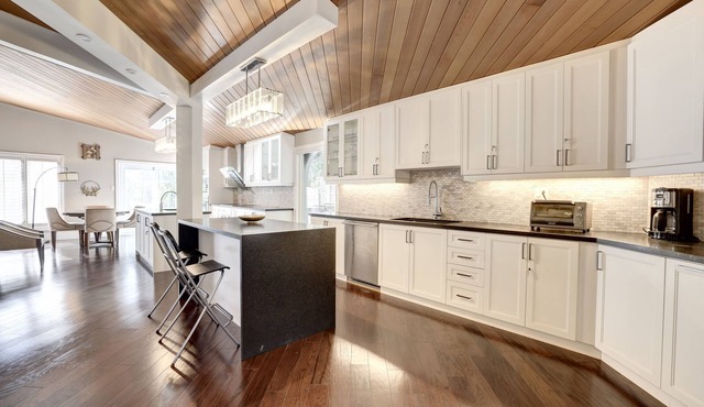 Joyful Mansion with Charm Indoor