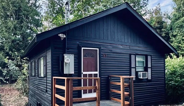 Juanita Bay Cottages B1