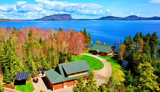Kineo Northstar*Direct Snowmobile Access*Lakefront