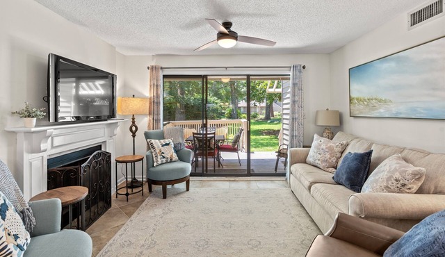 Kingston WHP 2B Ground level Villa w/pool/beach