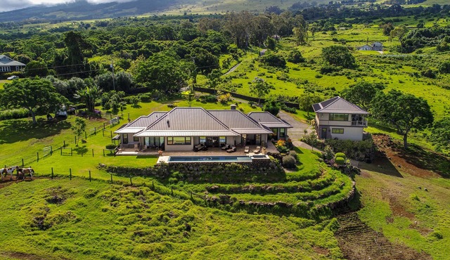 Kula Luxury Retreat With Stunning Ocean & Mountain Views!