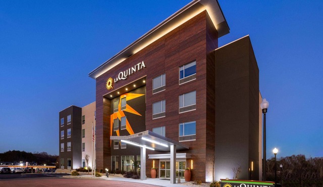La Quinta Inn & Suites by Wyndham Locust Grove