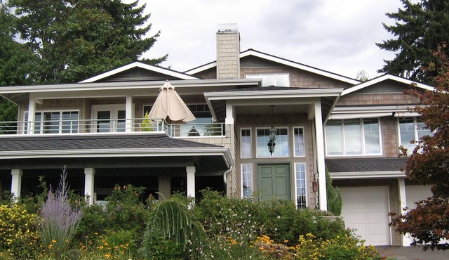 Lake and Mountain Views - 2 Bedroom, 3/4 Bath