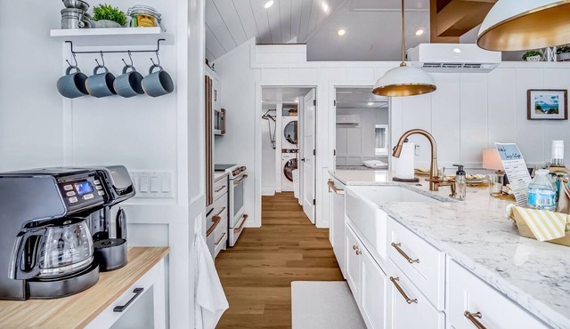 Lake Michigan Family Retreat | Sleeps 8 | Loft