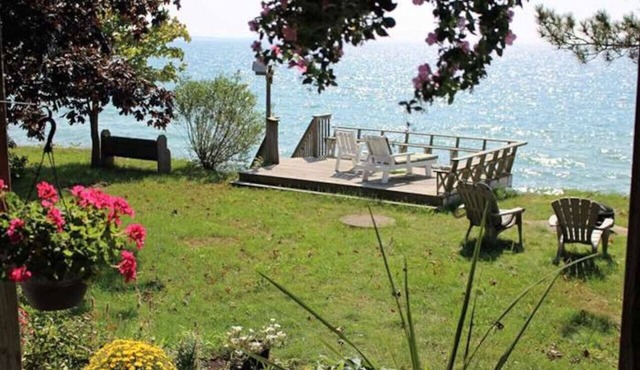 Lake Ontario Waterfront Cottage