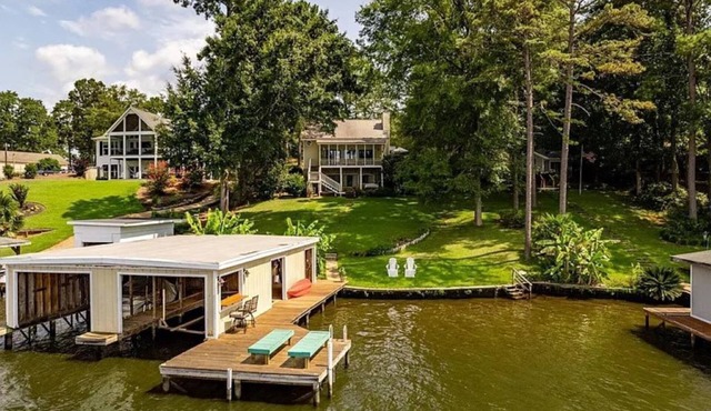 Lake Sinclair Waterfront Cottage