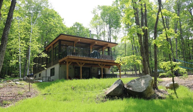 Lake, Spa & Game Room | Le Havre du Voyageur