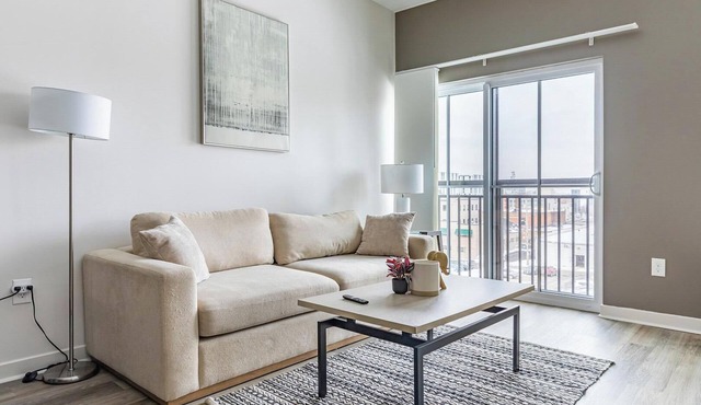 Landing | Beautiful 1BD in Discovery District