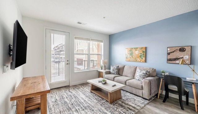 Landing | Chic 1BD, Gym