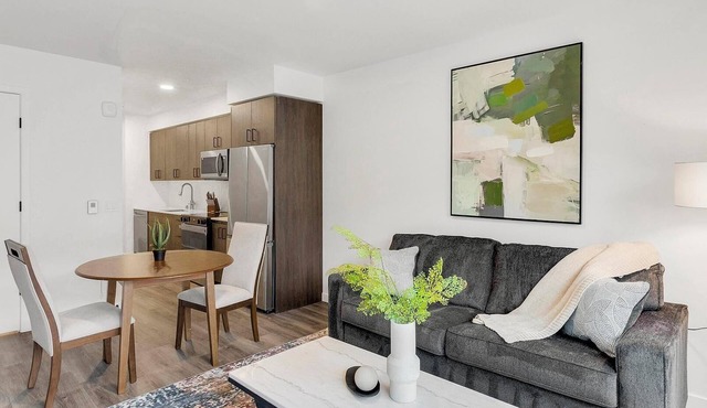 Landing | Chic 1BD, Gym