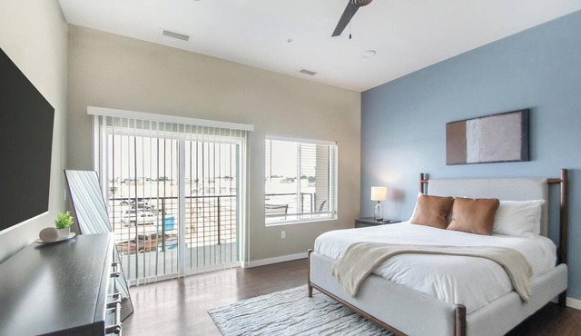Landing | Chic Studio, Rooftop Lounge, Pool