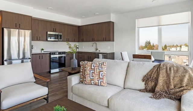 Landing | Spectacular 2BD, Gym