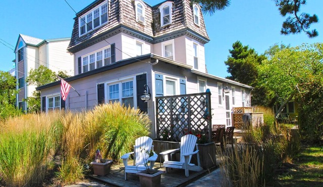 Lands End Lands End - 509A Pearl, Pet-Friendly Condo steps away from Cape May Point Beaches!
