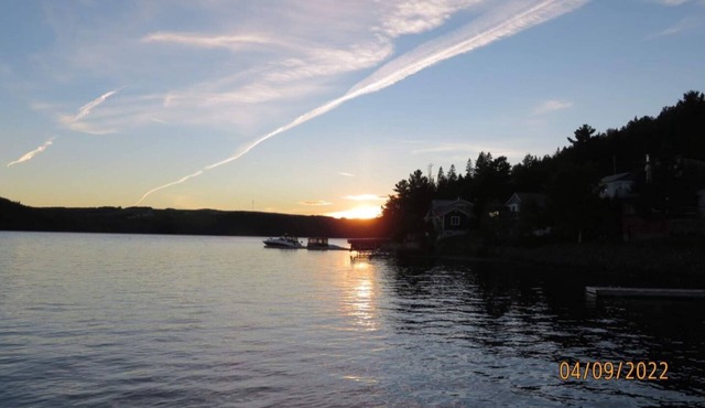 Large house on Lake Témiscouata - 5 minutes from the beach