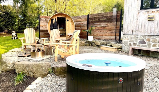 Le 10 - Spa, Sauna, Shower, Bromont, Lac-Brome