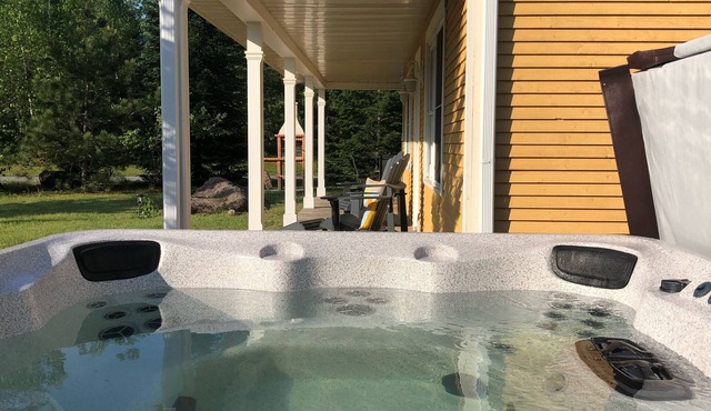 Le Tournesol Cottage to rent near ski Mount Sutton