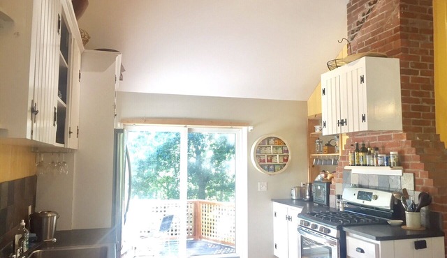 Little Compton Westport Secluded 5 BR Near Beach and River