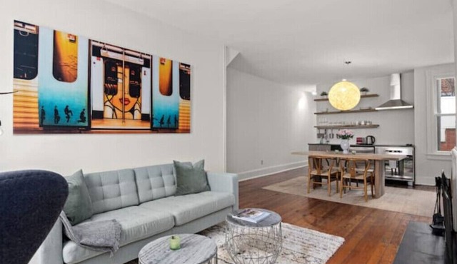 LOOK NO FURTHER - this is your home away from home
