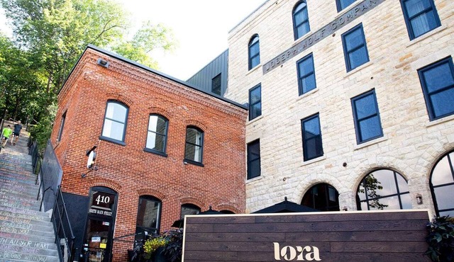 Lora