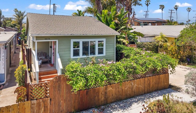 Lotus House by Coastline Vacation Rentals