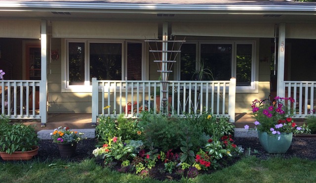 Lovely and cozy house in downtown Shediac, water view of the Shediac Ba