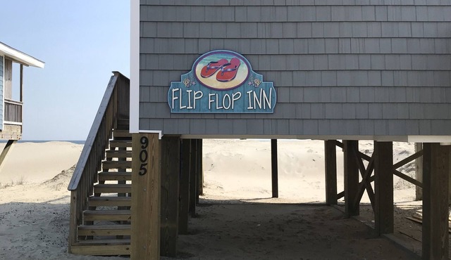 Lovely cottage, Ocean Front , small Dog friendly -150 one time fee oak island