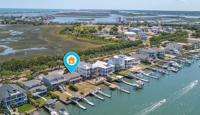 Lovely Duplex right on the Intracoastal Waterway