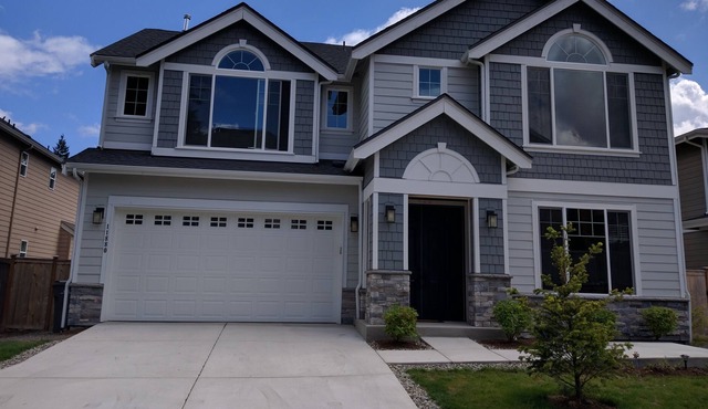 Luxurious Home On Education Hill In Redmond, Just Minutes To Microsoft, 520 Hwy