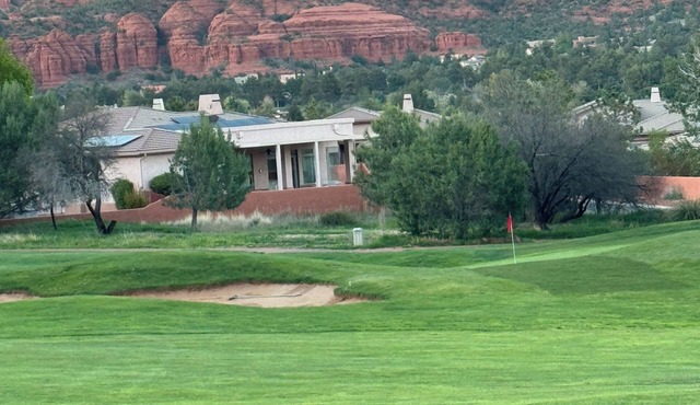 Luxurious Sedona Sanctuary with Pool and Spa 3 Master Bedrooms and Office Space