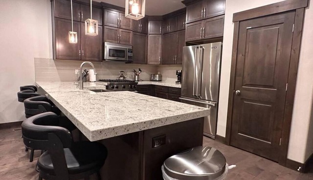 Luxurious Views-game Loft-3br3ba