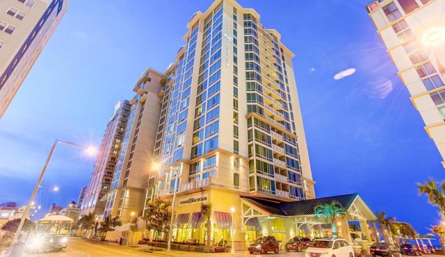 Luxury Beachfront Resort 1BR Suite w/Full Kitchen in VA Beach Sleeps 4+
