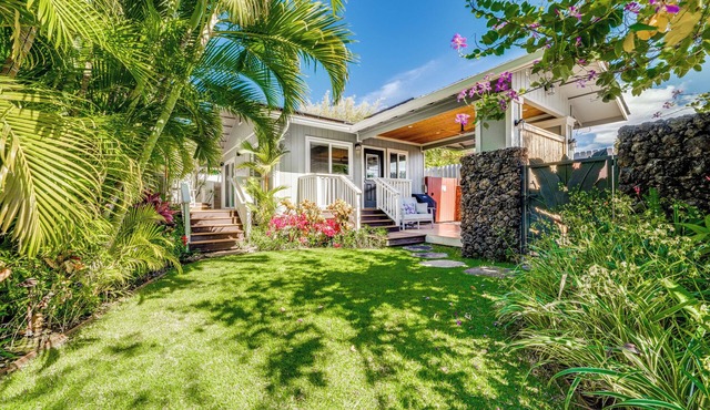 Luxury cottage, private, saltwater spa🌺walk to beach, dining,shops