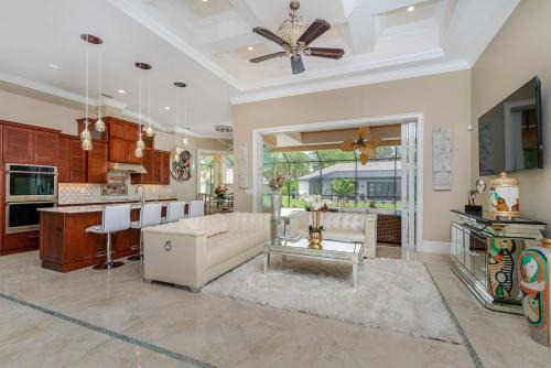 Luxury Gasparilla SGC Retreat with Huge Pool Area