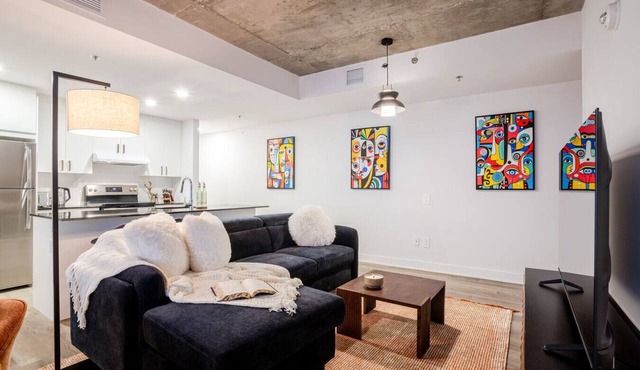 Luxury Living in MTL | Free Parking
