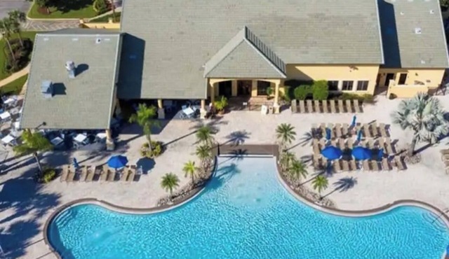 MAGICAL DREAM HOUSE. PARADISE PALMS RESORT DISNEY.