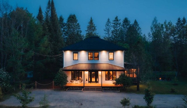 Maison Huberdeau – Design, River, Spa & Tremblant 18 min
