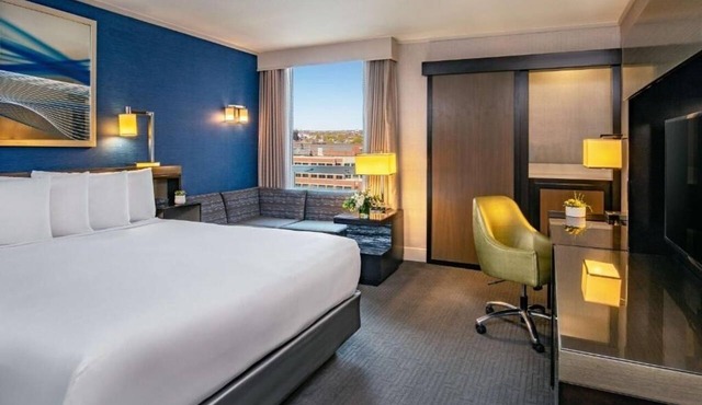 Make Your Trip More Enjoyable! w/Indoor Pool, Pets are Allowed Here!